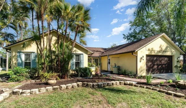 front elevation, Orange river, Pool home!