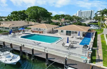 Intercostal deck / pool