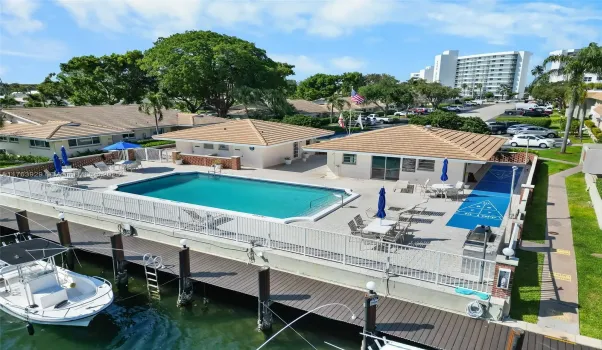 Intercostal deck / pool