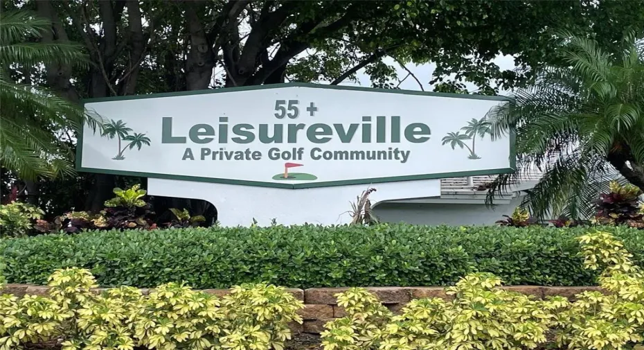 Leisureville Entrance