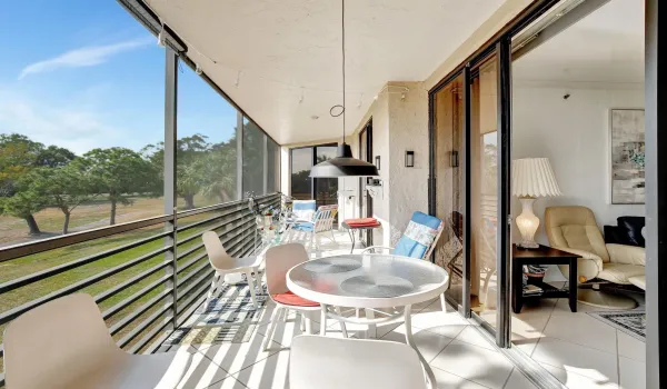Oversized Screened Terrace