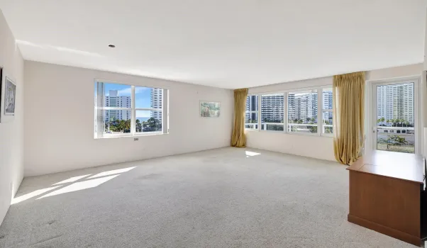 Corner unit