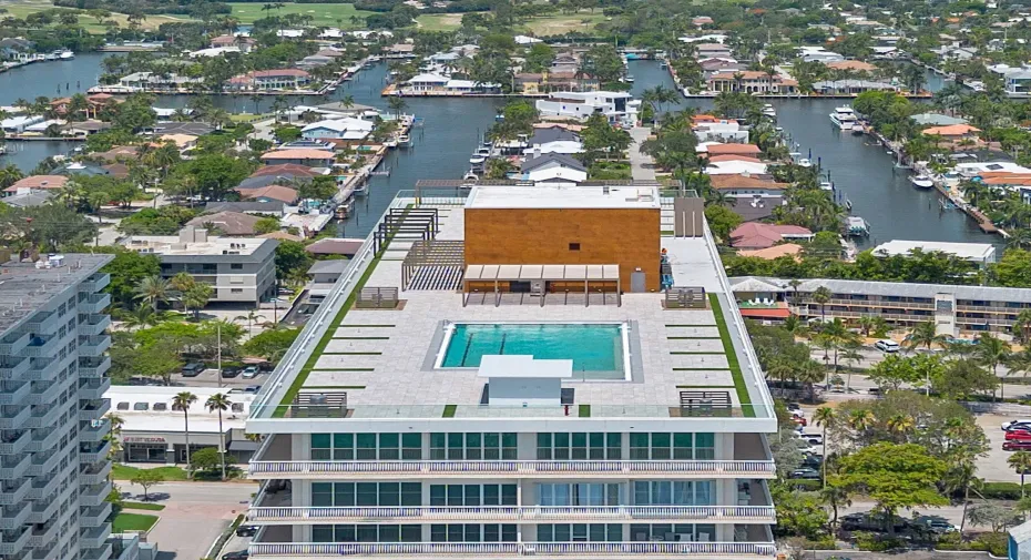 Brand New Rooftop Pool & Deck - Panoramic Views