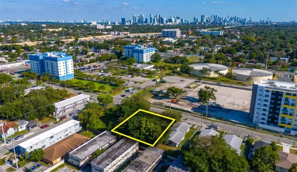 825-829 NW 69TH ST