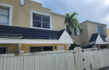 Gables Point Entry