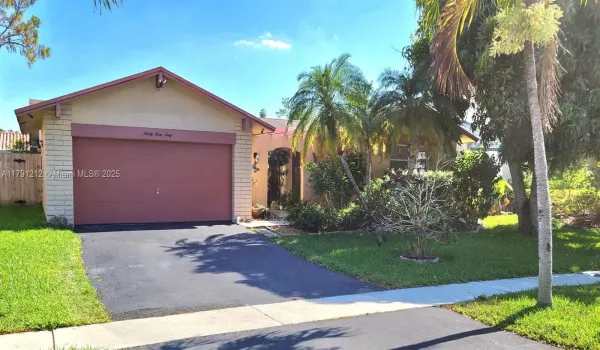 FRONT OF HOUSE W/ 2 CAR GARAGE
