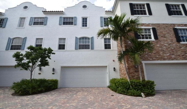 147 N Cannery Row Circle, Delray Beach, Florida 33444, 3 Bedrooms Bedrooms, ,3 BathroomsBathrooms,Townhouse,For Sale,Cannery Row,RX-10898371