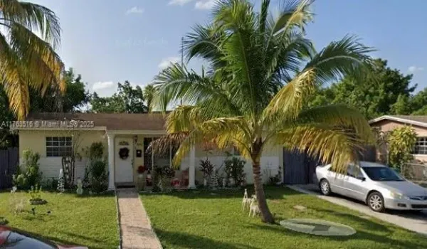 **The house has been painted since this photo**